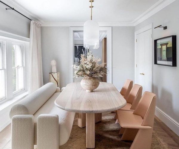 Neutral-Dining-Room-with-Mod-Furniture-via-@-mdezeiner